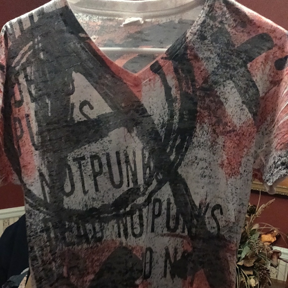 Tee